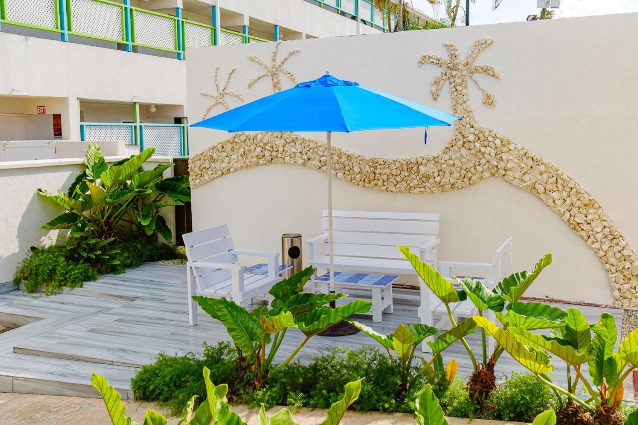 Blue Horizon Hotel Rockley Extérieur photo
