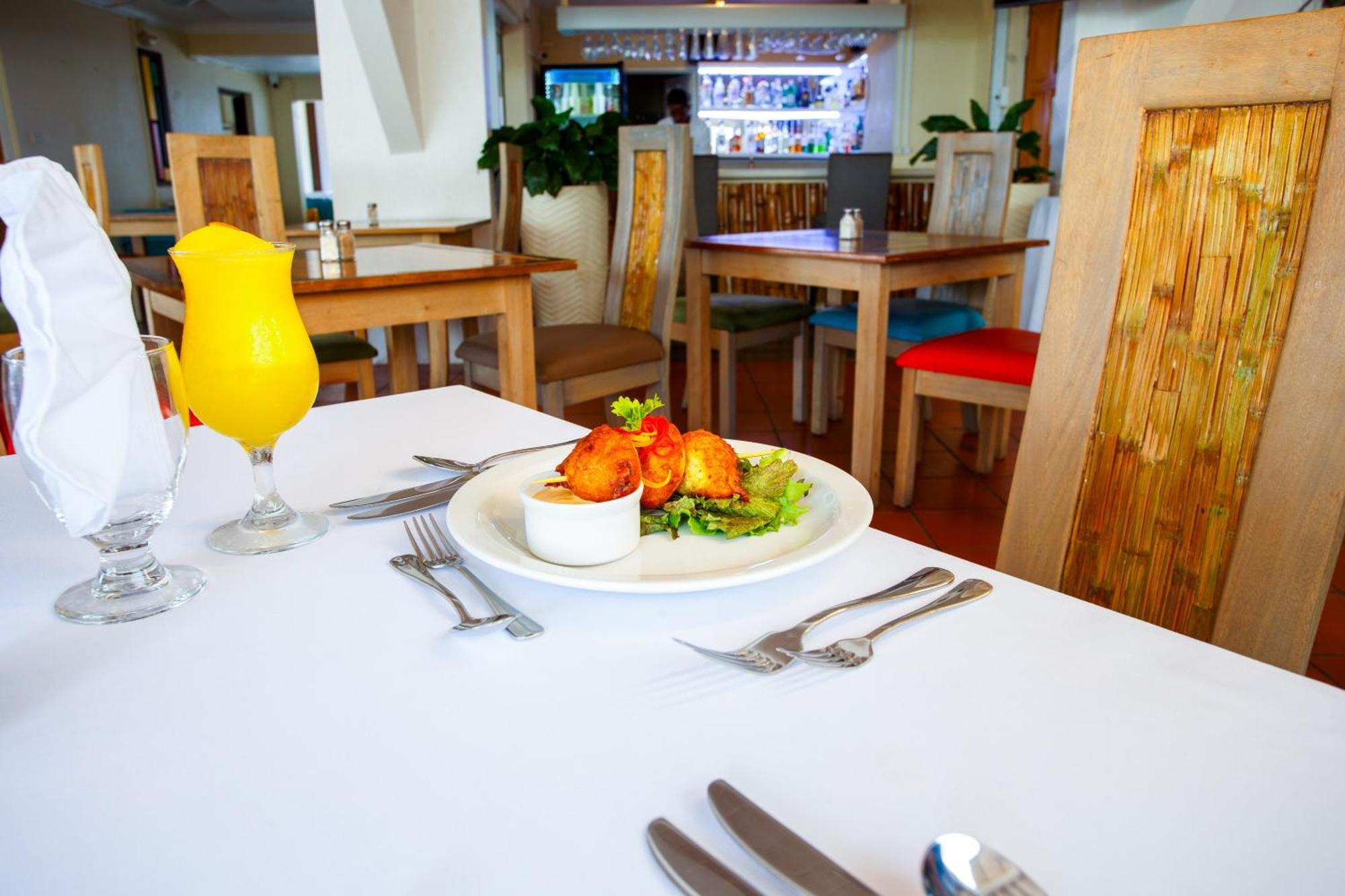 Blue Horizon Hotel Rockley Extérieur photo